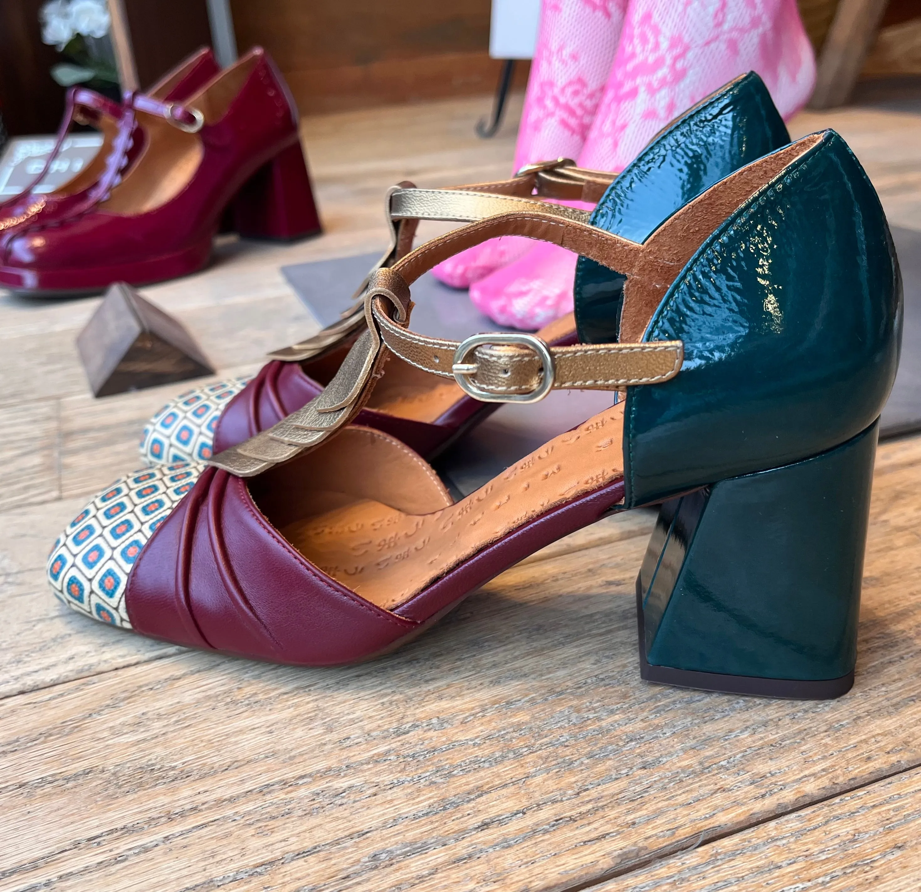 SUMORI Green burgundy multi leather shoes by CHIE MIHARA